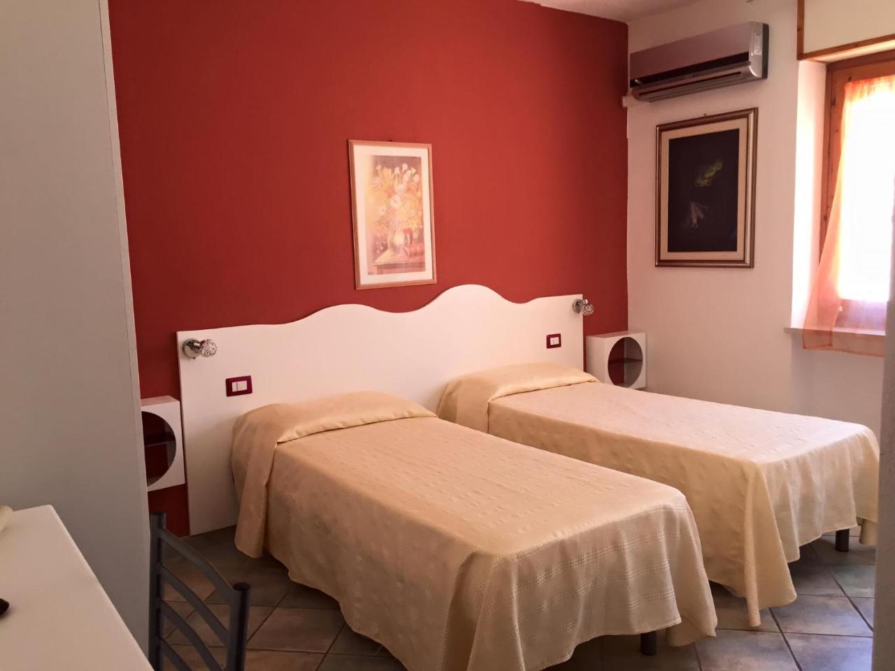Hotel Sandalion Santa Teresa Gallura Bagian luar foto